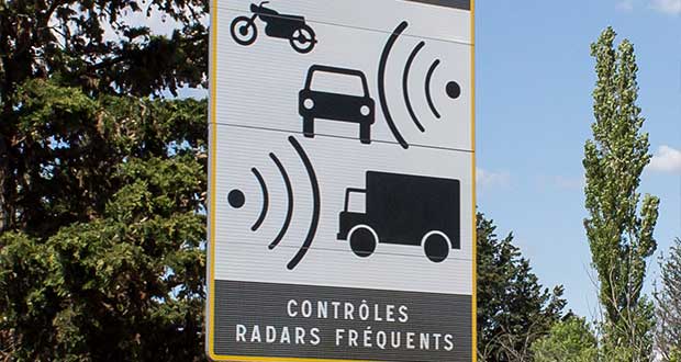 Panneau : contrôle radar