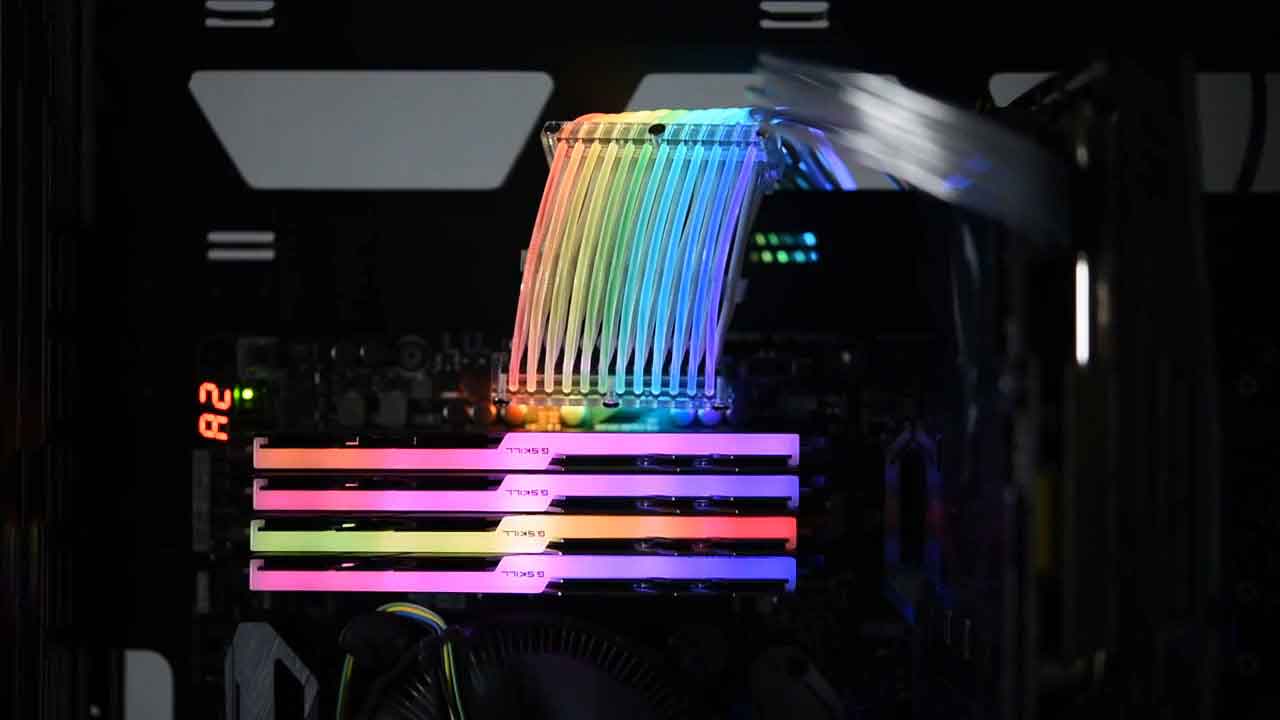 Strimer cable LED, Lian Li invente le câble d'alimentation multi-brins RGB  - GinjFo