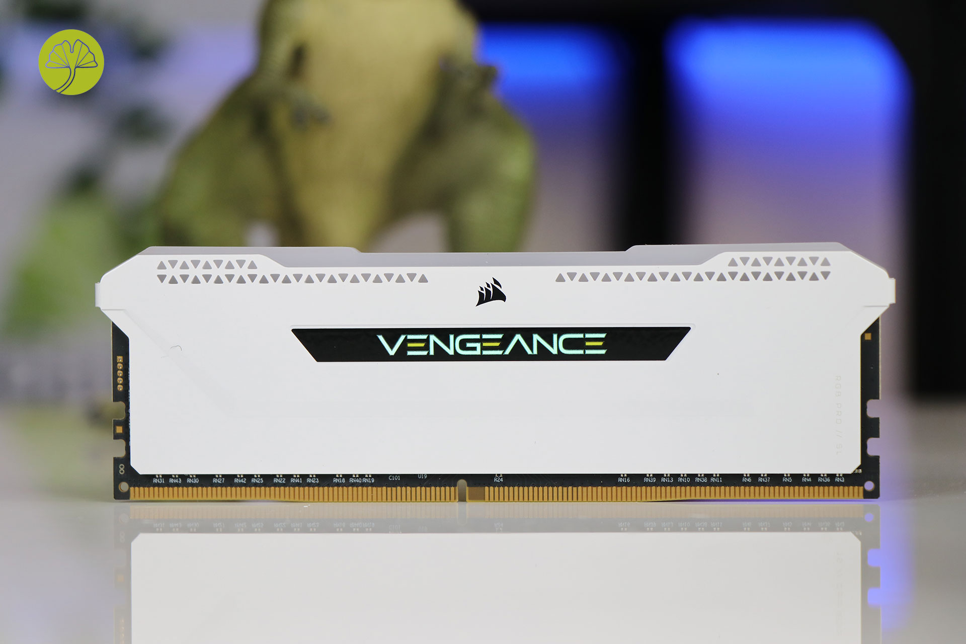 Vengeance RGB PRO SL - 2 x 16 Go - DDR4 3200 MHz C16 - Blanc